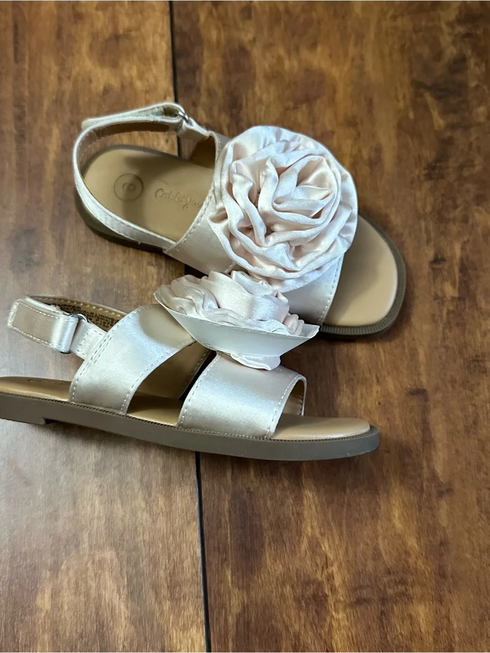 Gold Flower-Accent Girls Sandals by Cat & Jack - size 8